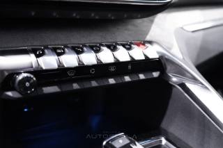 PEUGEOT 5008 usata, con Luci diurne LED
