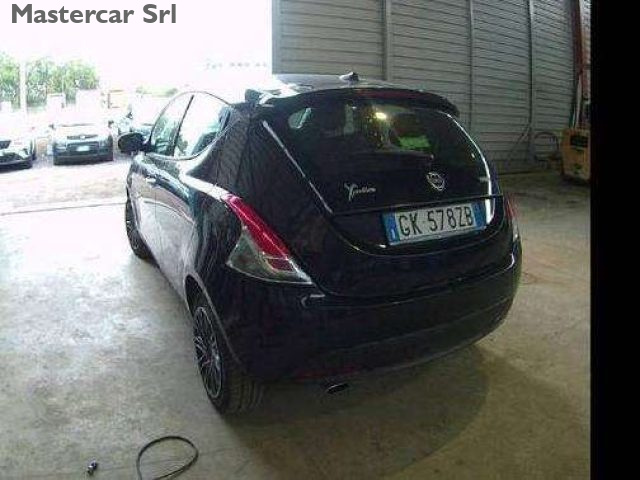 LANCIA Ypsilon usata, con Autoradio