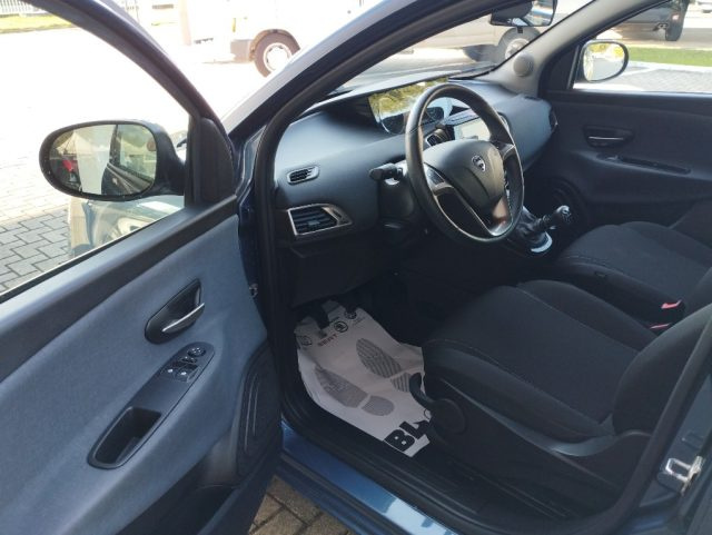 LANCIA Ypsilon usata, con Controllo trazione