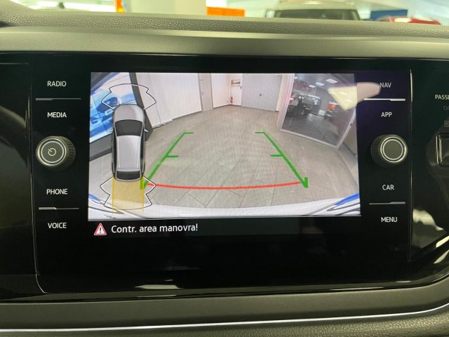 VOLKSWAGEN Taigo usata, con USB