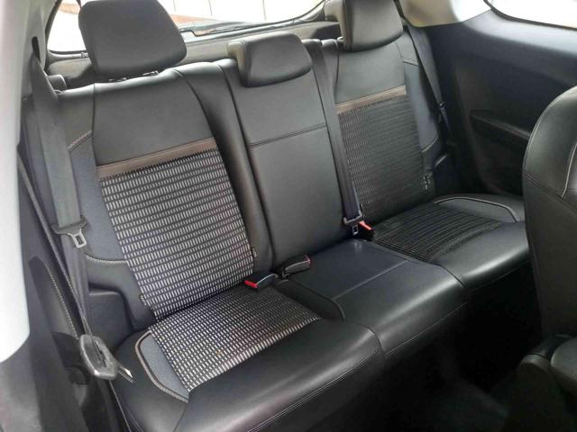 PEUGEOT 208 usata, con Sensori di parcheggio anteriori