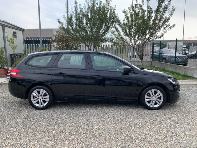 PEUGEOT 308 usata, con Boardcomputer