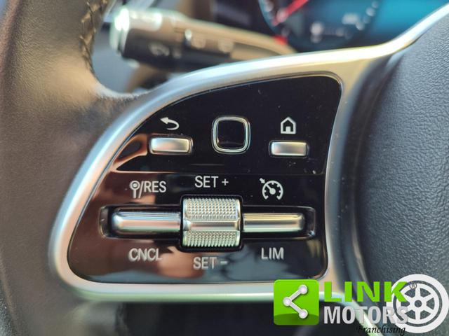 MERCEDES-BENZ GLA 200 usata 30