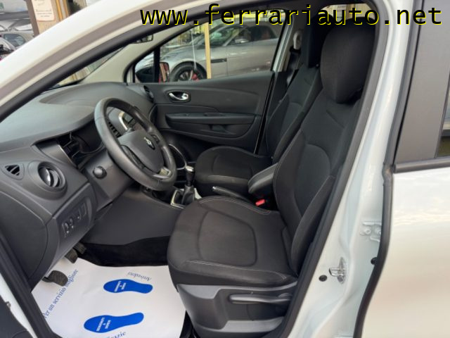 RENAULT Captur usata, con Autoradio