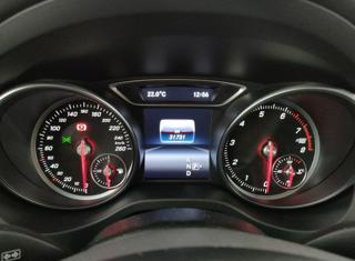 MERCEDES-BENZ GLA 180 usata, con Lettore CD