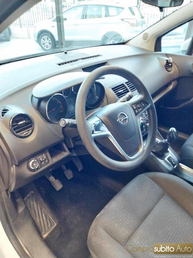 OPEL Meriva usata, con Interni in pelle
