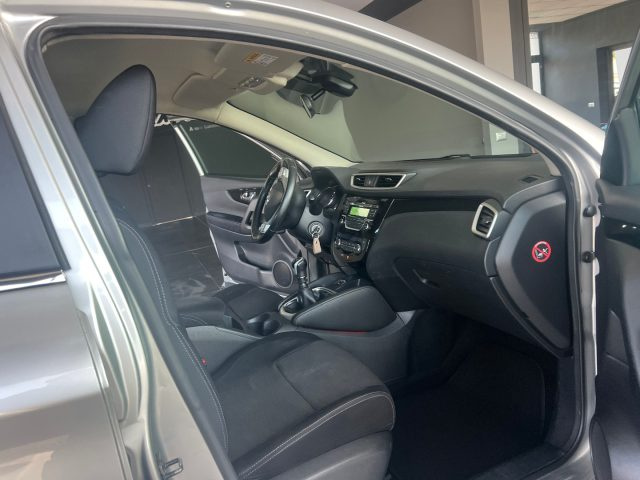 NISSAN Qashqai usata, con Boardcomputer