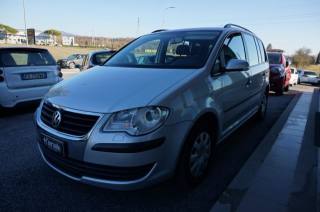 VOLKSWAGEN Touran usata, con Cerchi in lega
