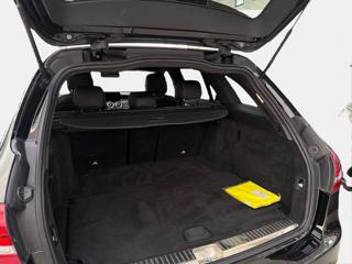 MERCEDES-BENZ C 220 usata, con Lettore CD