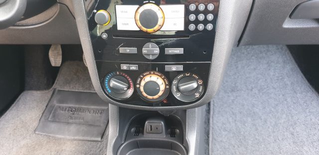 OPEL Corsa usata, con Controllo trazione