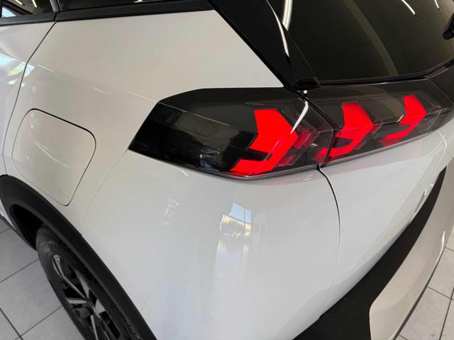 PEUGEOT 2008 usata 26
