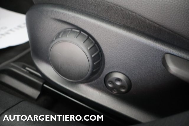 MERCEDES-BENZ CLA 180 usata, con Climatizzatore
