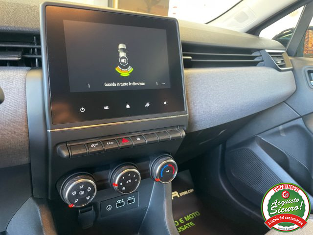 RENAULT Clio usata, con Volante in pelle