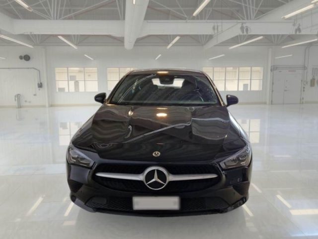 MERCEDES-BENZ CLA 180 usata, con Alzacristalli elettrici