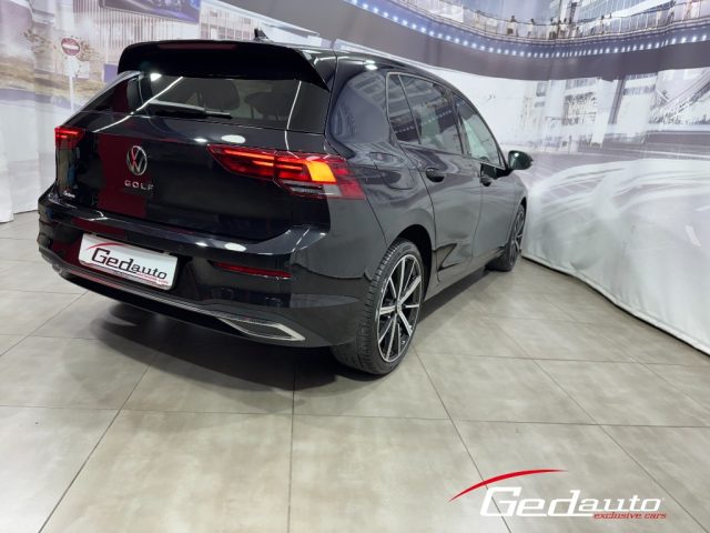 VOLKSWAGEN Golf usata, con Autoradio