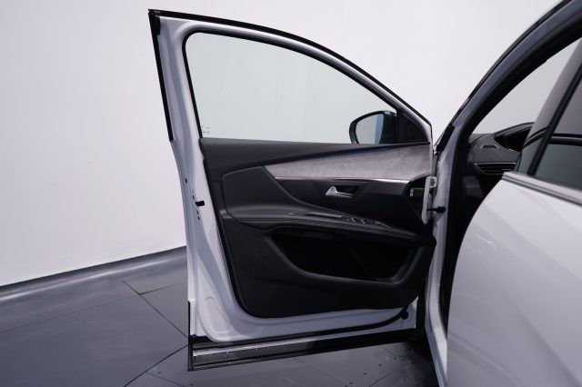 PEUGEOT 3008 usata, con Cruise Control