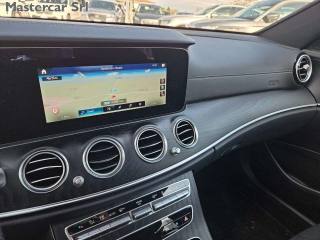MERCEDES-BENZ E 300 usata, con Park Distance Control