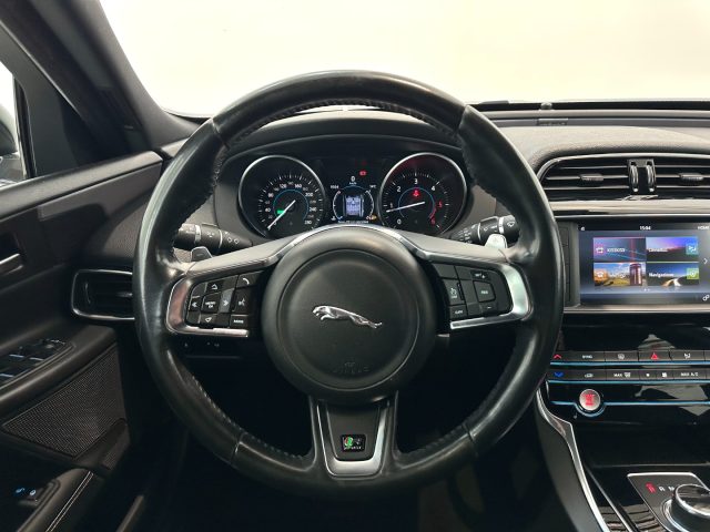 JAGUAR XE usata, con Cerchi in lega