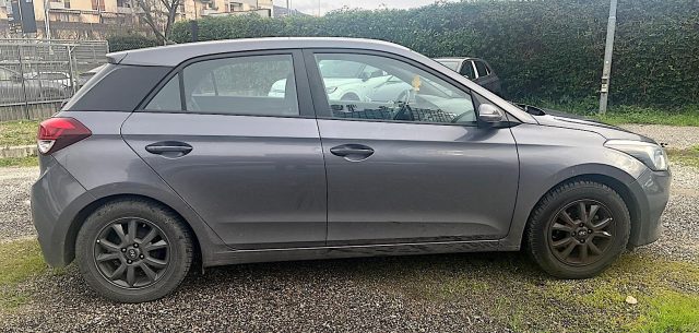 HYUNDAI i20 usata, con Alzacristalli elettrici