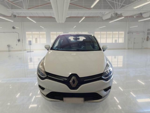 RENAULT Clio usata, con Autoradio