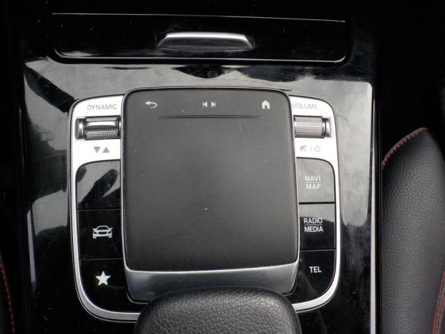MERCEDES-BENZ CLA 180 usata, con Vivavoce