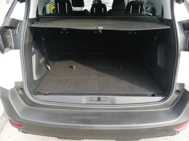 PEUGEOT 5008 usata, con Controllo automatico clima