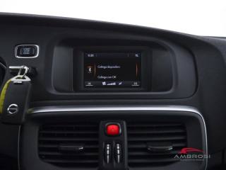 VOLVO V40 Cross Country usata 14