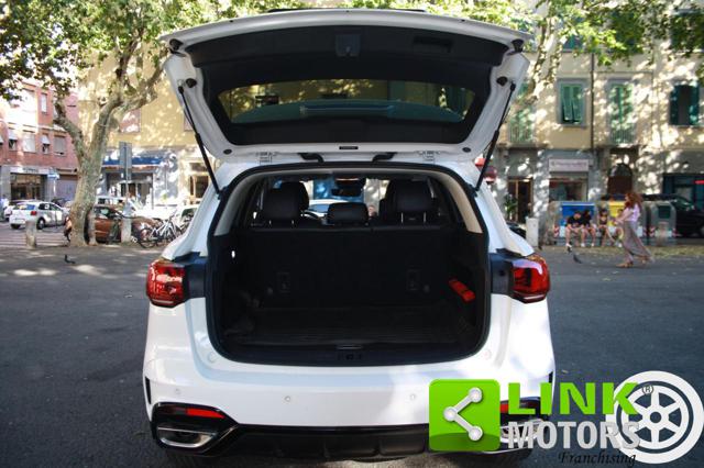 MG HS usata, con Luci diurne LED