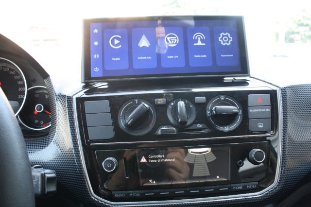 VOLKSWAGEN up! usata, con Bluetooth