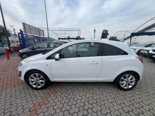 OPEL Corsa usata, con Autoradio