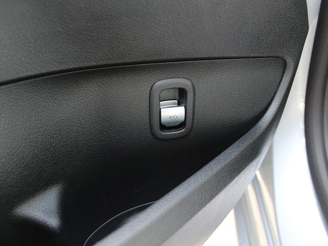 MERCEDES-BENZ C 200 usata, con Monitoraggio pressione pneumatici