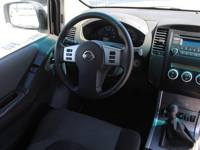 NISSAN Navara usata, con ESP