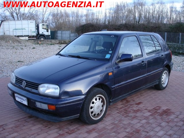 VOLKSWAGEN Golf usata 0