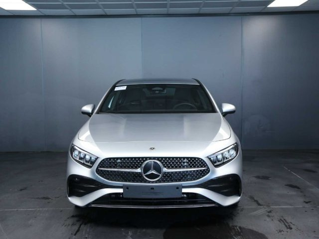 MERCEDES-BENZ A 180 usata, con Controllo automatico clima
