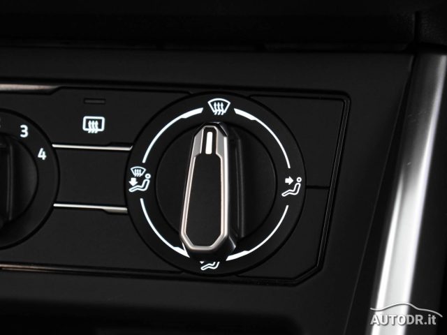 VOLKSWAGEN Polo usata, con Sensori di parcheggio anteriori