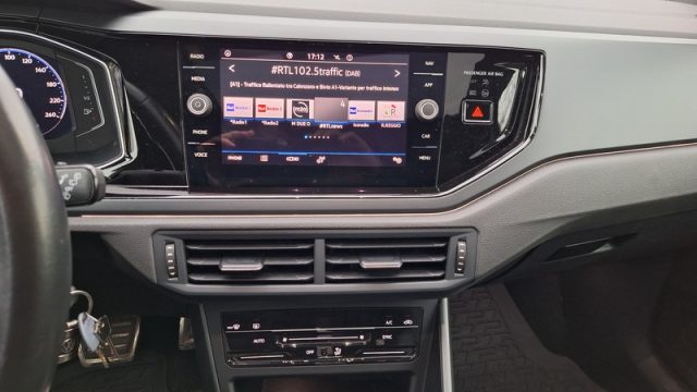 VOLKSWAGEN Taigo usata, con USB
