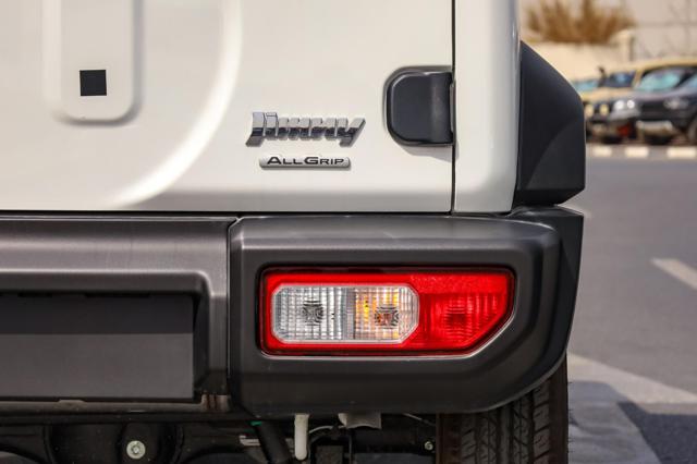 SUZUKI Jimny usata, con Servosterzo