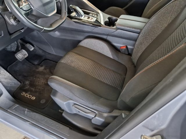 PEUGEOT 3008 usata, con Climatizzatore