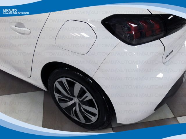 PEUGEOT 208 usata, con Volante in pelle