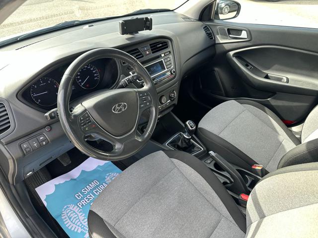 HYUNDAI i20 usata, con Autoradio