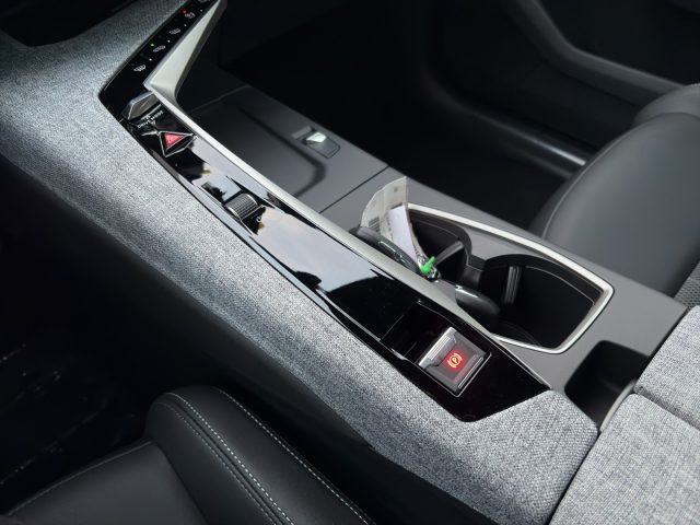 PEUGEOT 5008 usata, con Specchietti laterali elettrici