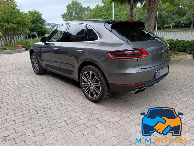 PORSCHE Macan usata, con Autoradio