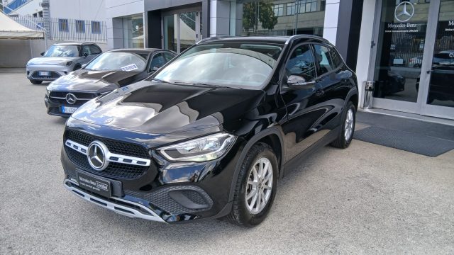 MERCEDES-BENZ GLA 180 usata, con Autoradio