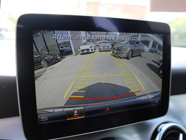 MERCEDES-BENZ GLA 200 usata, con Autoradio digitale