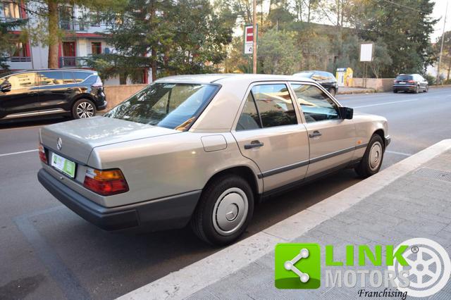 MERCEDES-BENZ 200 usata, con Climatizzatore