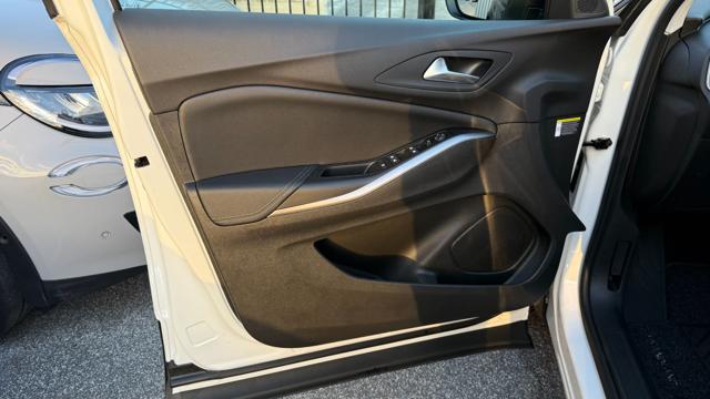 OPEL Grandland usata, con Volante in pelle