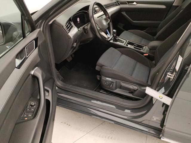 VOLKSWAGEN Passat Variant usata, con Specchietto retrovisore con funzione antiabbagliamento