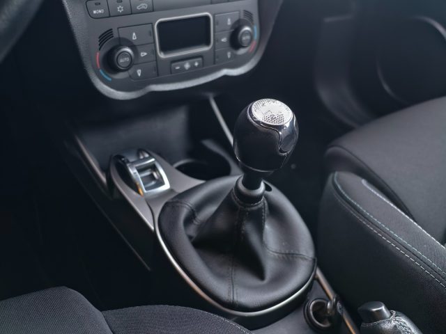 ALFA ROMEO MiTo usata, con Controllo automatico clima