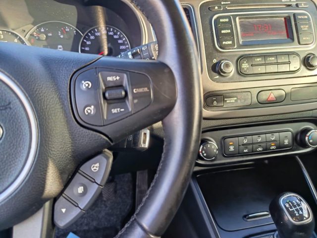 KIA Carens usata, con Controllo automatico clima