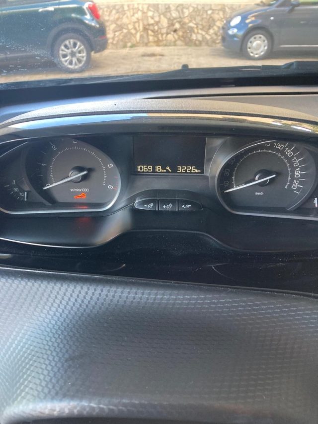 PEUGEOT 2008 usata, con Cruise Control